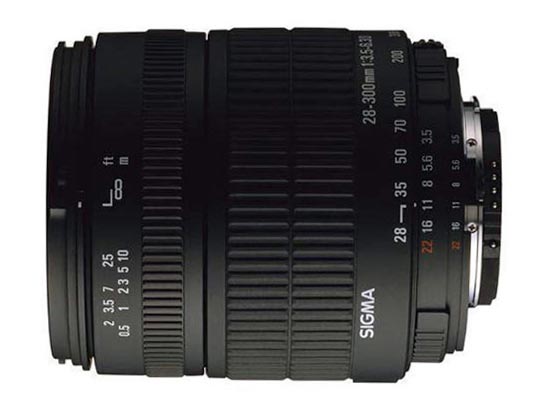 Sigma 28-300mm F3.5-6.3 DG Macro on Lensora (www.lensora.com)
