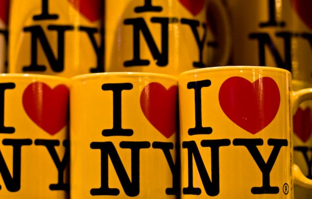 Yellow I LOVE NY-cups (picture taken with Canon EOS 40D and Canon EF 50mm F1.4 USM )