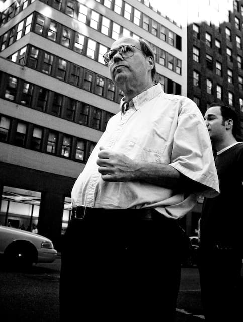 Man in white shirt and glasses (picture taken with Canon EOS 40D and Canon EF 16-35mm F2.8 L USM)