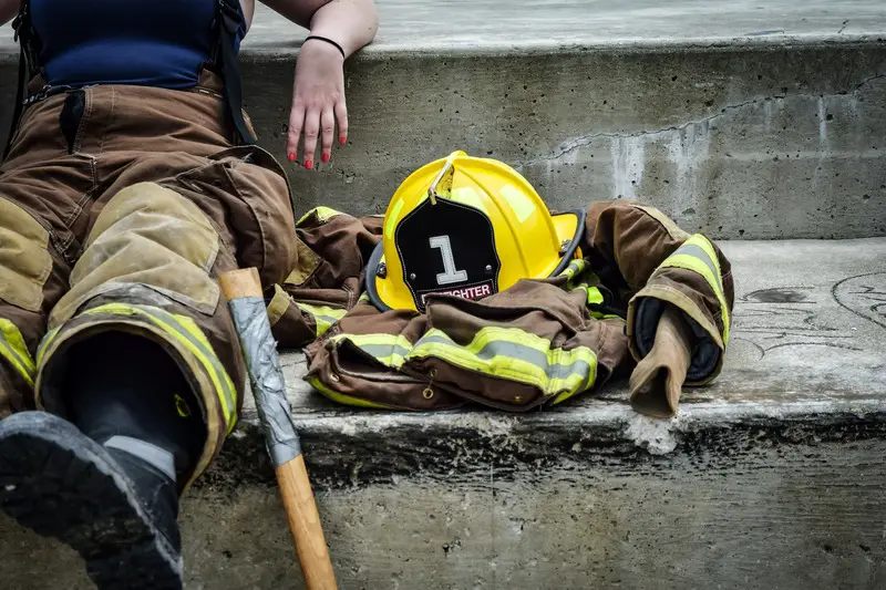 Female Fire Fighter with red nail polish (picture taken with Nikon D3300 and Nikon AF-S DX 18-55mm F3.5-5.6 G VR II)