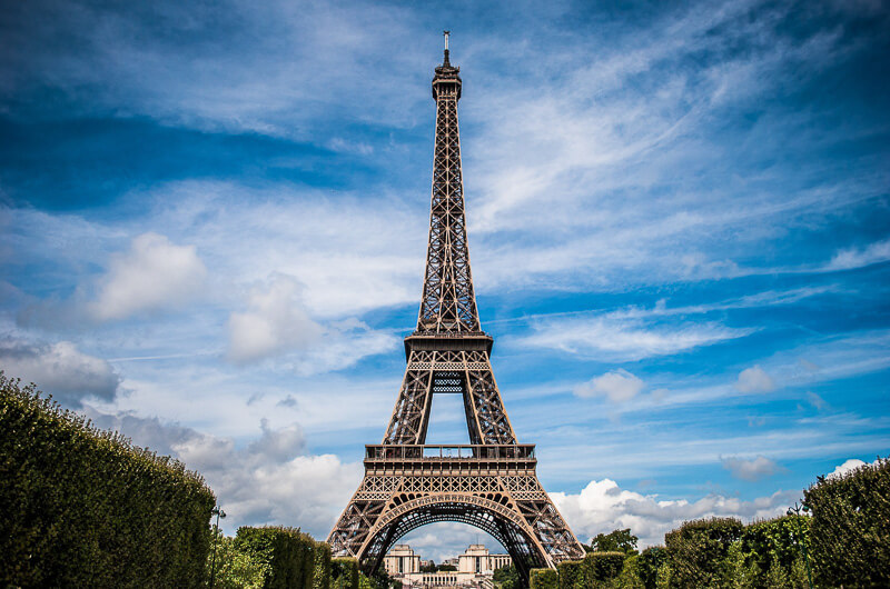 Eiffel Tower (picture taken with Nikon D3000 and Nikon AF-S DX 18-55mm F3.5-5.6 G ED VR)