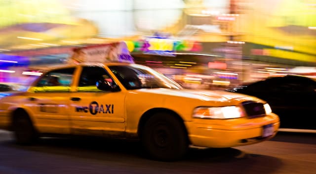 The classic yellow NYC cab, with yellow background (picture taken with Canon EOS 1D Mark III and Canon EF 16-35mm f/2,8 L USM)